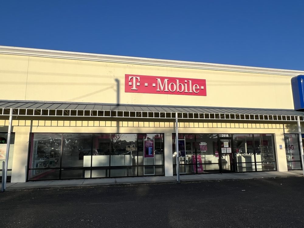 West Tampa / Stadium Retail: 2910 N Himes Ave , Tampa, FL 33607
